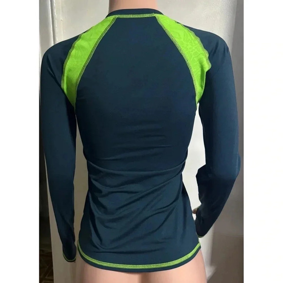 ATHLETA Women’s V-Neck Mosaic Cutout Long Sleeve Shirt - Picture 5 of 11